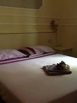 Allegria Fitzroy Cesar Casa de hóspedes 2*